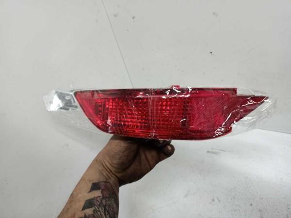 FEU ANTIBROUILLARD FORD FIESTA/ C-MAX 2008-2017 - Vue 1